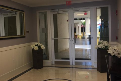 Condominio en alquiler en Riviera Beach, Florida, 3 dormitorios, 169.18 m2 № 1176942 - foto 1