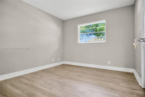 Condo in Hollywood, Florida, 2 bedrooms  № 1864685 - photo 16