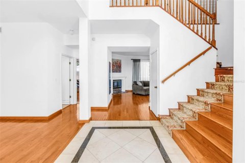 Villa ou maison à vendre à Tampa, Floride: 5 chambres, 335.93 m2 № 2388563 - photo 10