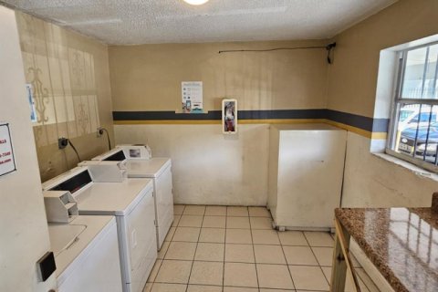 Condo in North Miami, Florida, 2 bedrooms № 2083393 - photo 14