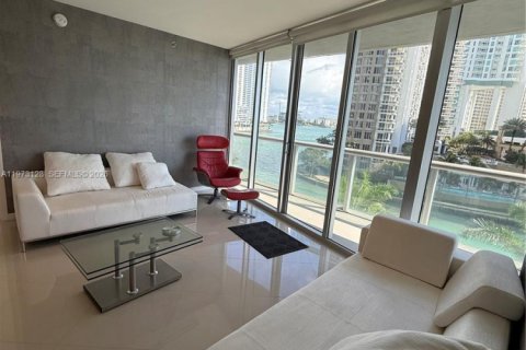 Снять в аренду кондоминиум в Майами, Флорида 2 спальни, 123.1м2, № 2041274 - фото 28