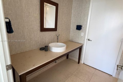 Снять в аренду кондоминиум в Майами, Флорида 2 спальни, 123.1м2, № 2041274 - фото 29