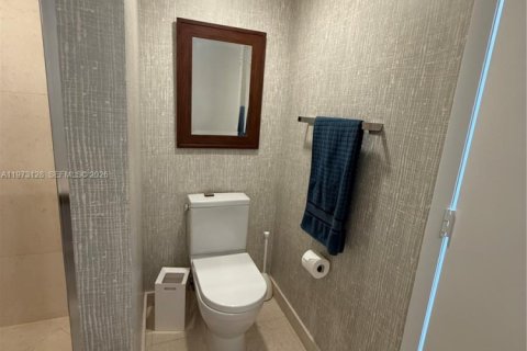 Снять в аренду кондоминиум в Майами, Флорида 2 спальни, 123.1м2, № 2041274 - фото 30