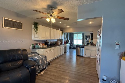 Купить виллу или дом в Тамарак, Флорида 2 спальни, 95.13м2, № 1979591 - фото 11