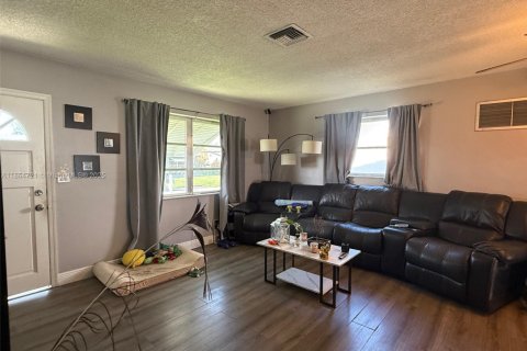 Купить виллу или дом в Тамарак, Флорида 2 спальни, 95.13м2, № 1979591 - фото 7