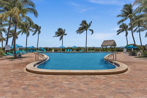 Condo in Hollywood, Florida, 1 bedroom № 2189481 - photo 29
