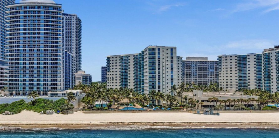 Condo in Hollywood, Florida, 1 bedroom № 2189481