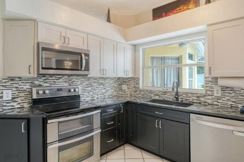 House in Sarasota, Florida 4 bedrooms, 201.41 sq.m. № 1849401 - photo 11