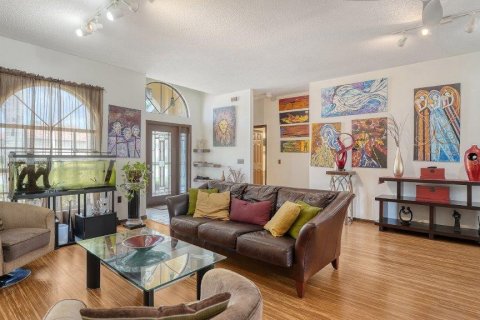 House in Sarasota, Florida 4 bedrooms, 201.41 sq.m. № 1849401 - photo 10