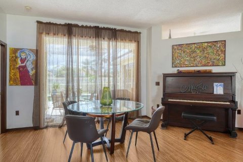 House in Sarasota, Florida 4 bedrooms, 201.41 sq.m. № 1849401 - photo 8