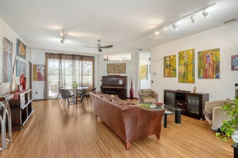 House in Sarasota, Florida 4 bedrooms, 201.41 sq.m. № 1849401 - photo 7