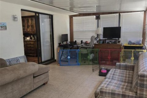 House in Edgewater, Florida 2 bedrooms, 118.17 sq.m. № 1719089 - photo 11