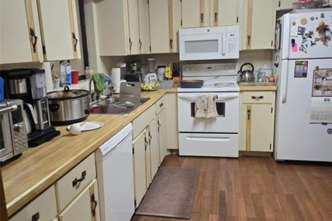 House in Edgewater, Florida 2 bedrooms, 118.17 sq.m. № 1719089 - photo 4