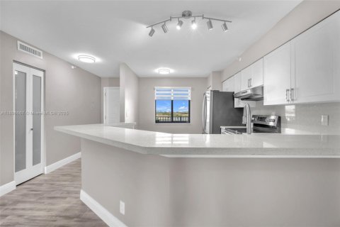Condominio en venta en Pompano Beach, Florida, 2 dormitorios, 107.77 m2 № 1948350 - foto 9