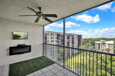 Condominio en venta en Pompano Beach, Florida, 2 dormitorios, 107.77 m2 № 1948350 - foto 24