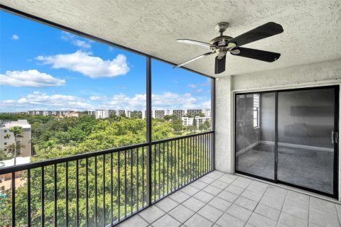 Condominio en venta en Pompano Beach, Florida, 2 dormitorios, 107.77 m2 № 1948350 - foto 25