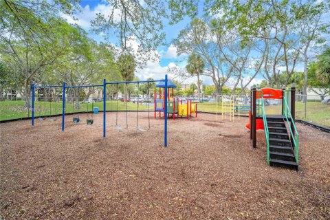 Condominio en venta en Pompano Beach, Florida, 2 dormitorios, 107.77 m2 № 1948350 - foto 30
