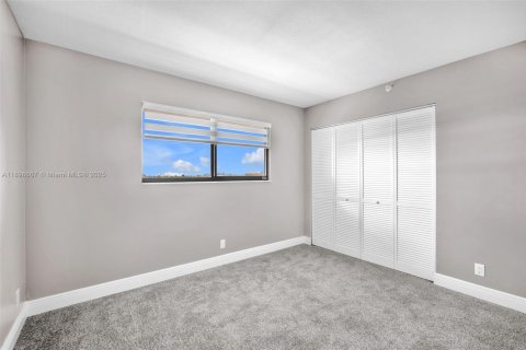 Condominio en venta en Pompano Beach, Florida, 2 dormitorios, 107.77 m2 № 1948350 - foto 19