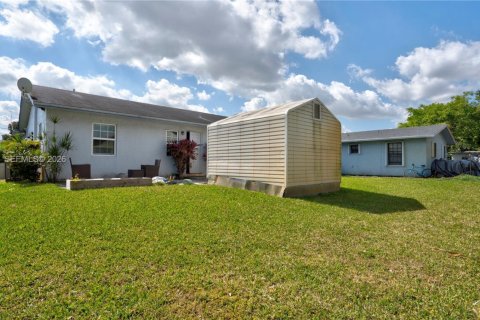 Villa ou maison à vendre à Dania Beach, Floride: 2 chambres, 120.12 m2 № 2028024 - photo 9