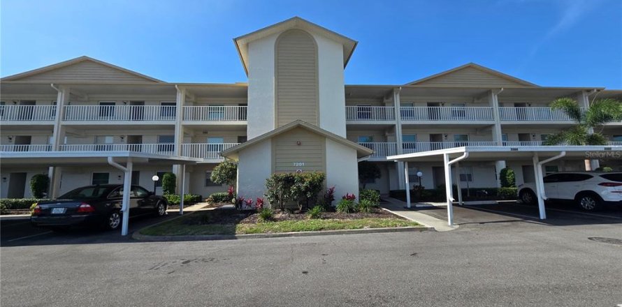 Condo in Bradenton, Florida, 2 bedrooms  № 1680142