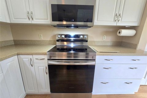 Condo in Bradenton, Florida, 2 bedrooms  № 1680142 - photo 9