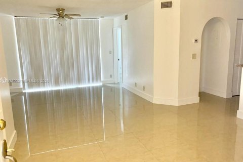 Condominio en alquiler en Plantation, Florida, 1 dormitorio, 72.19 m2 № 2042576 - foto 12