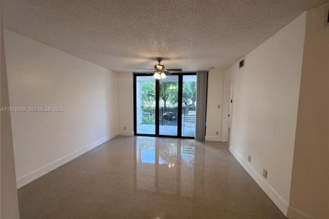Condominio en alquiler en Plantation, Florida, 1 dormitorio, 72.19 m2 № 2042576 - foto 27