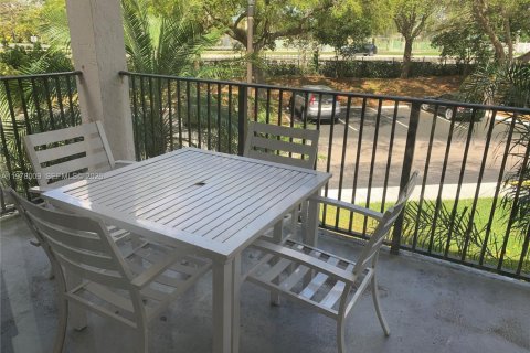 Condominio en alquiler en Plantation, Florida, 1 dormitorio, 72.19 m2 № 2042576 - foto 4