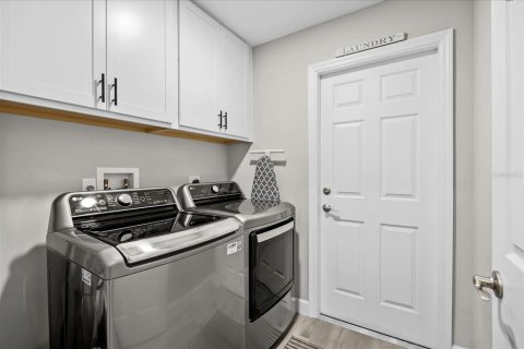 House in PORT ST LUCIE in Saint Lucie, Florida 4 bedrooms, 158.4 sq.m. № 2197050 - photo 29