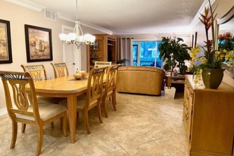 Condo in Deerfield Beach, Florida, 2 bedrooms  № 1974496 - photo 6