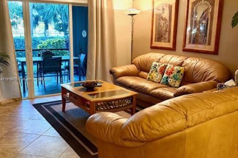 Condo in Deerfield Beach, Florida, 2 bedrooms  № 1974496 - photo 11