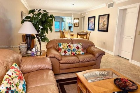 Condo in Deerfield Beach, Florida, 2 bedrooms  № 1974496 - photo 14