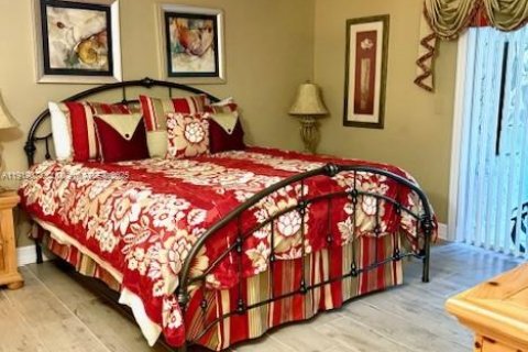 Condo in Deerfield Beach, Florida, 2 bedrooms  № 1974496 - photo 19