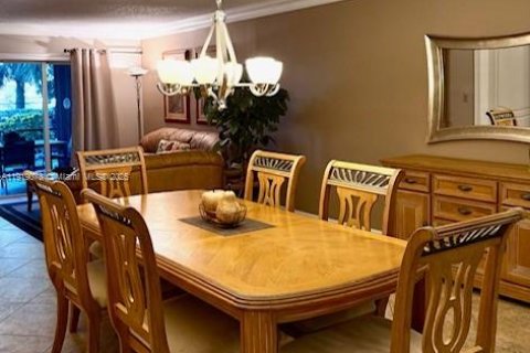 Condo in Deerfield Beach, Florida, 2 bedrooms  № 1974496 - photo 7