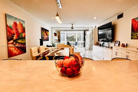 Condo in Sunrise, Florida, 2 bedrooms  № 1881893 - photo 3