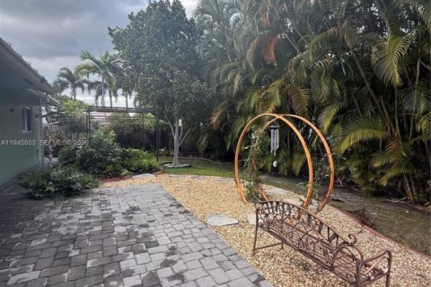 Villa ou maison à louer à Dania Beach, Floride: 2 chambres, 113.99 m2 № 2002143 - photo 9