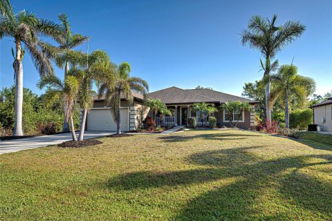 Villa ou maison à vendre à Port Charlotte, Floride: 3 chambres, 189.06 m2 № 1614272 - photo 1
