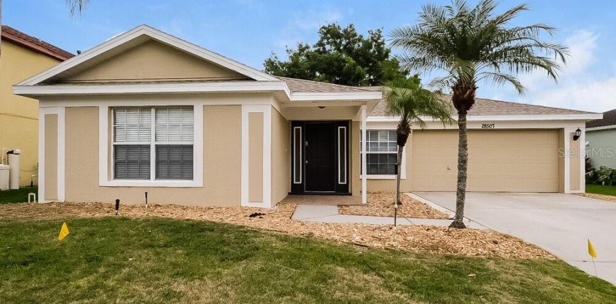 Villa ou maison à Wesley Chapel, Floride 3 chambres, 151.06 m2 № 1823162