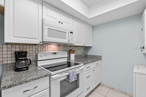 Condo in Saint Augustine, Florida, 2 bedrooms № 2132355 - photo 16
