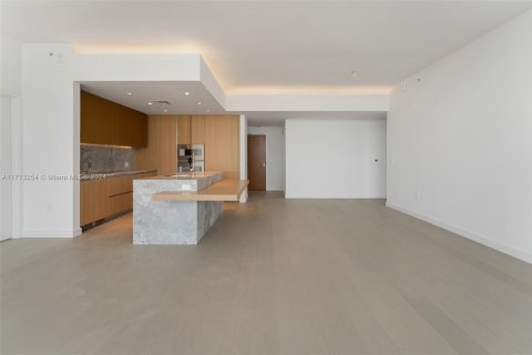 Condo in Miami Beach, Florida, 3 bedrooms  № 1466818 - photo 15