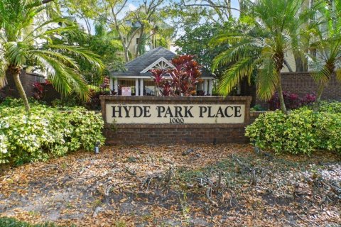 Condo à Tampa, Floride, 1 chambre  № 2427512