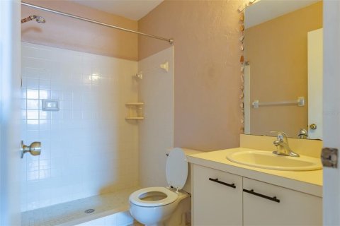 Condo in Bradenton, Florida, 2 bedrooms  № 2207415 - photo 5