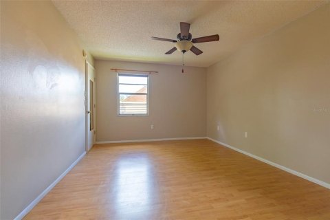 Condo in Bradenton, Florida, 2 bedrooms  № 2207415 - photo 14