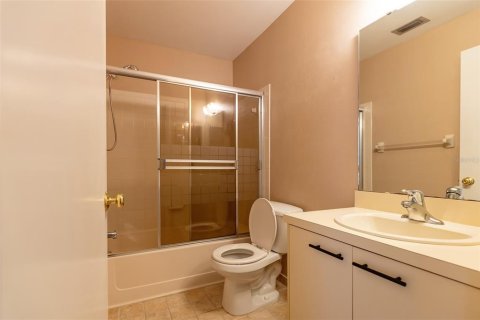 Condo in Bradenton, Florida, 2 bedrooms  № 2207415 - photo 8