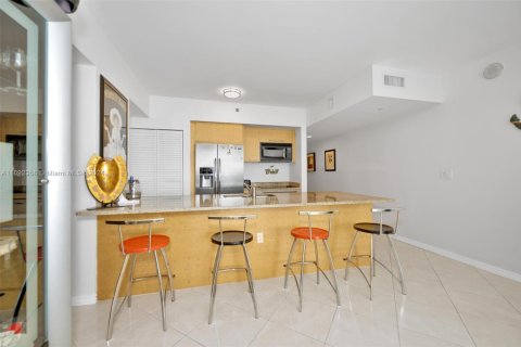 Condo in Hallandale Beach, Florida, 1 bedroom  № 1439695 - photo 6