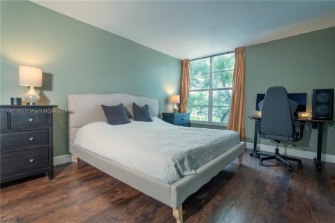 Condo in Plantation, Florida, 2 bedrooms  № 1943936 - photo 14