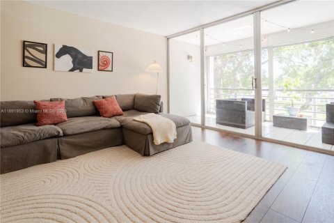 Condo in Plantation, Florida, 2 bedrooms  № 1943936 - photo 4