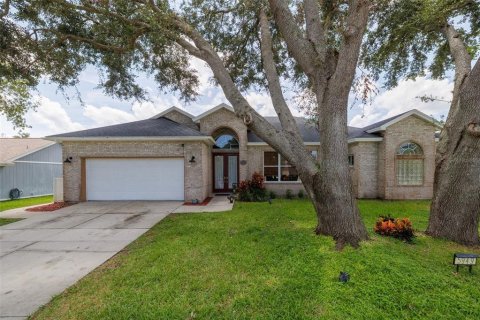 House in Port Orange, Florida 5 bedrooms, 260.03 sq.m. № 1871252 - photo 2