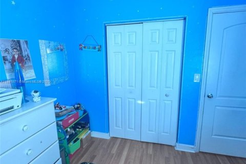 Townhouse in Homestead, Florida 3 bedrooms, 135.54 sq.m. № 1944944 - photo 21