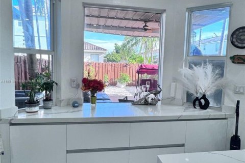 Townhouse in Homestead, Florida 3 bedrooms, 135.54 sq.m. № 1944944 - photo 8